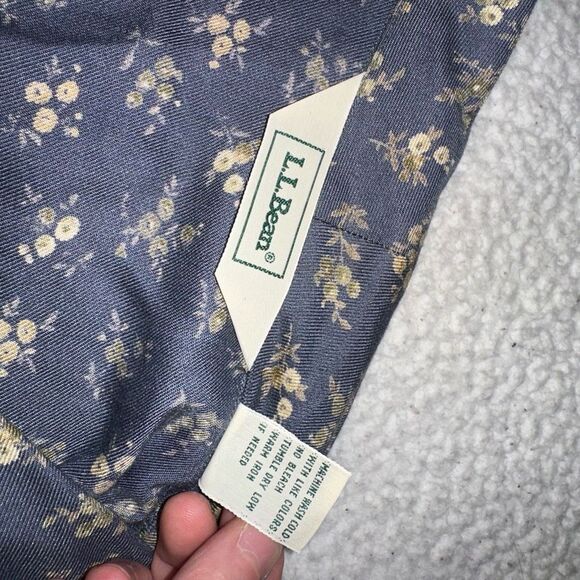 L.L. Bean 16 Blue Tan Floral Collared LS Button Down Collared Womens Shirt EUC - Picture 8 of 11